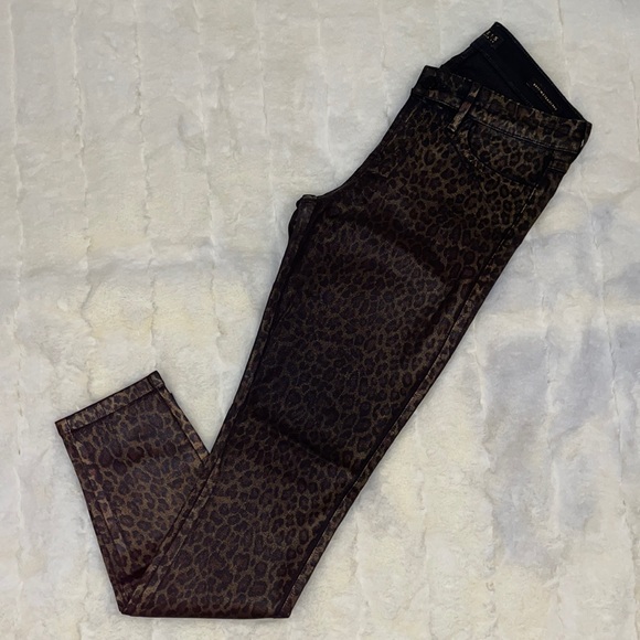 Guess Jeans. Coated denim. - Picture 2 of 7